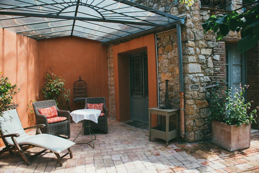 Les Rosees Mougins Exteriör bild
