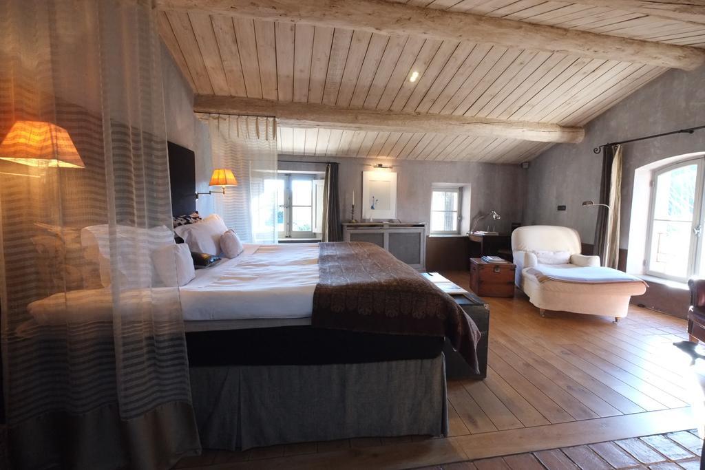 Les Rosees Mougins Exteriör bild